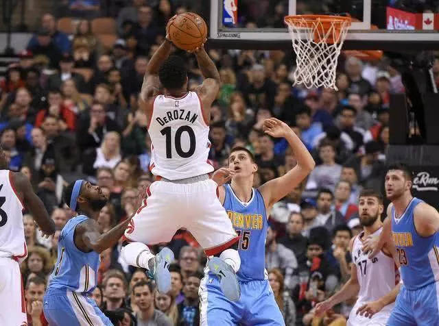 社交平台上 社交平台上